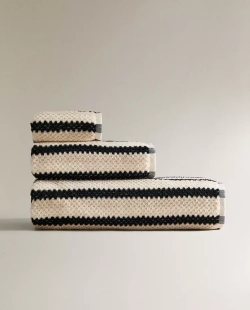 ZARA HOME ЖАККАРДОВОЕ БАННОЕ ПОЛОТЕНЦЕ С ГЕОМЕТРИЧЕСКИМ УЗОРОМ, ЧЕРНЫЙ