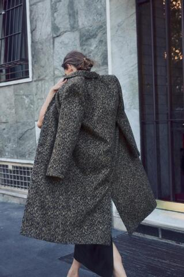 ZARA ДЛИННОЕ ПАЛЬТО С АНИМАЛИСТИЧЕСКИМ ПРИНТОМ — ZW COLLECTION, ЛЕОПАРДОВЫЙ/НЕЖНО-КОРИЧНЕВЫЙ