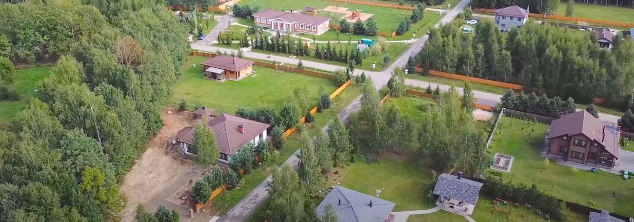 Кликните на баннер для выбора посёлка эконом класса в Подмосковье.