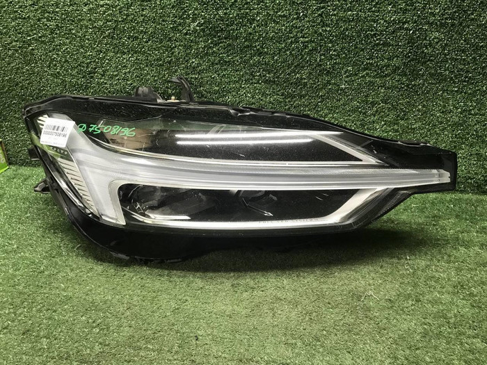 Фара правая Volvo XC60 2 (2017-2021) LED