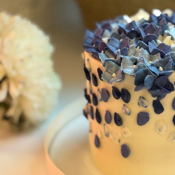 Торт на заказ от «Цветочного кондитера» — подарок, который впечатляет 🌸🍰 Торт на заказ от «Цветочного кондитера» — подарок, который впечатляет 🌸🍰