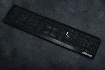 Пластиковая рамка номера с защелкой "Boosted" (Черная)