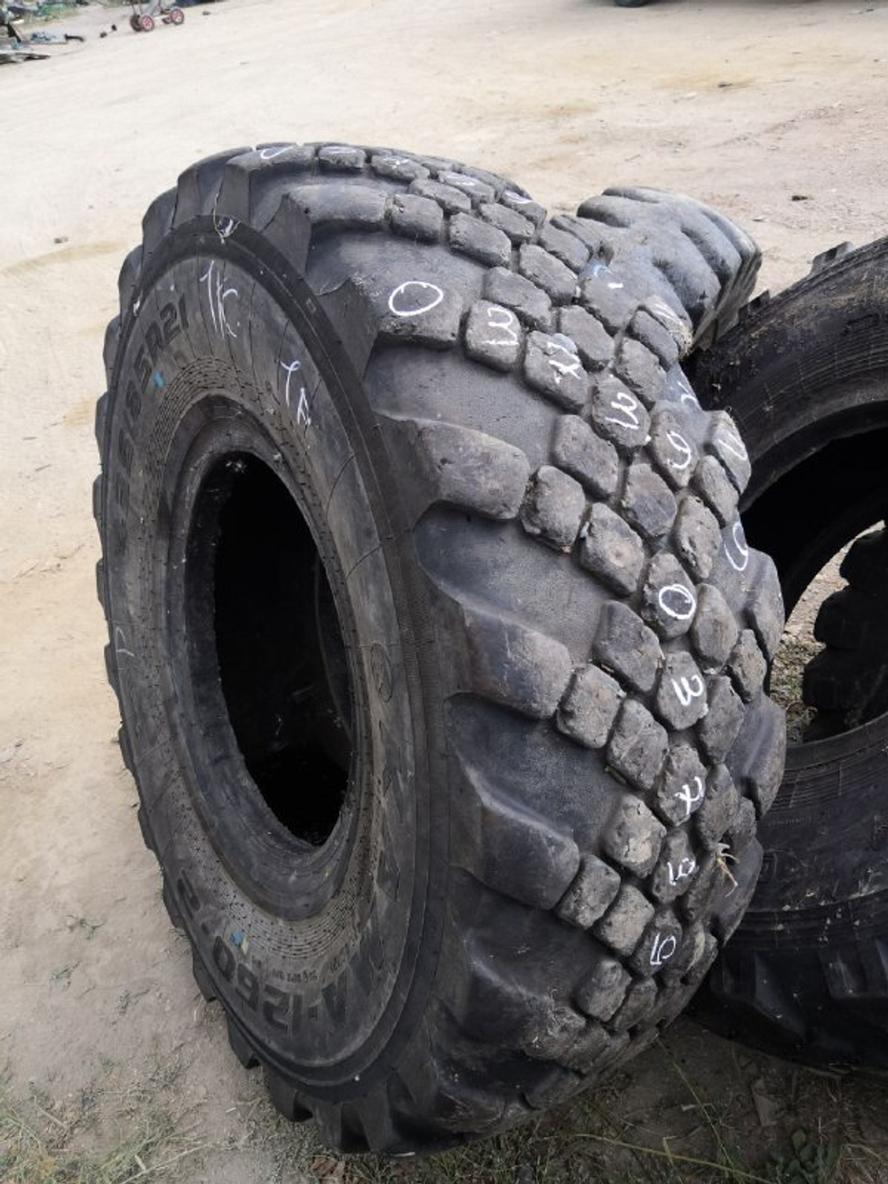 425/85R21 Kama 1260-2 шина б/у