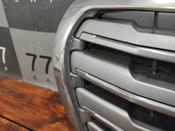 Решетка радиатора Toyota Land Cruiser 200 12-15 Б/У Оригинал 5311460110