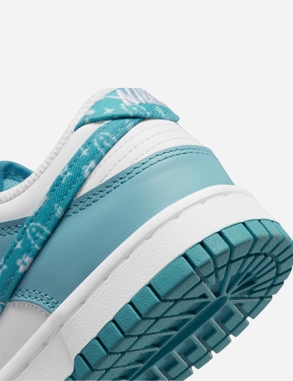 Nike Dunk Low "Blue Paisley"