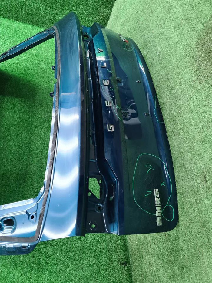Крышка багажника Geely Monjaro (2021-н.в.)