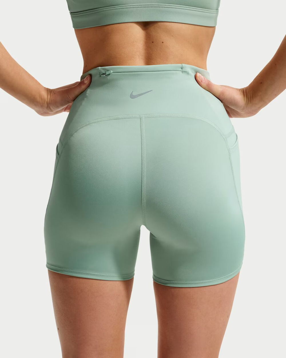 Nike Swift Женские шорты для бега с высокой талией (10 см), облегающим кроем и карманами - NIKE