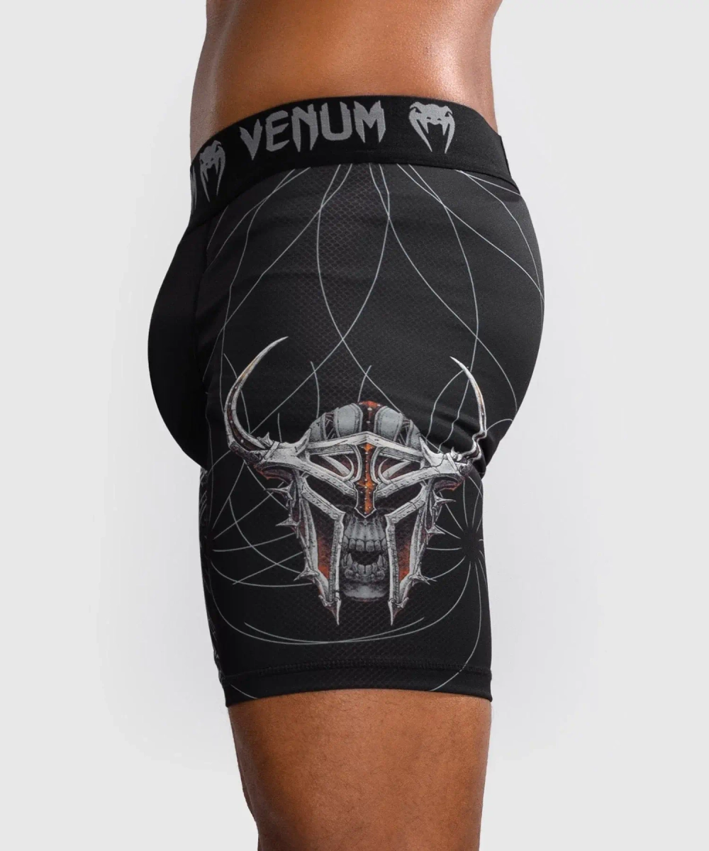 Компрессионные шорты Venum Gladiator 5.0 Black/Silver