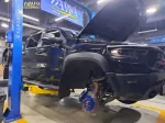 Тормозная система для заводских R18 дисков Dodge RAM 1500 TRX 2020+ РАМ тормоза колодки тормозной диск суппорт