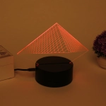 Светильник ночник «3D-Пирамида» на пластиковой подставке, с включателем USB