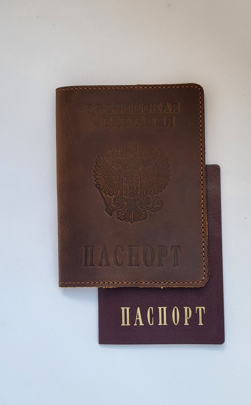 кожаная обложка на паспорт