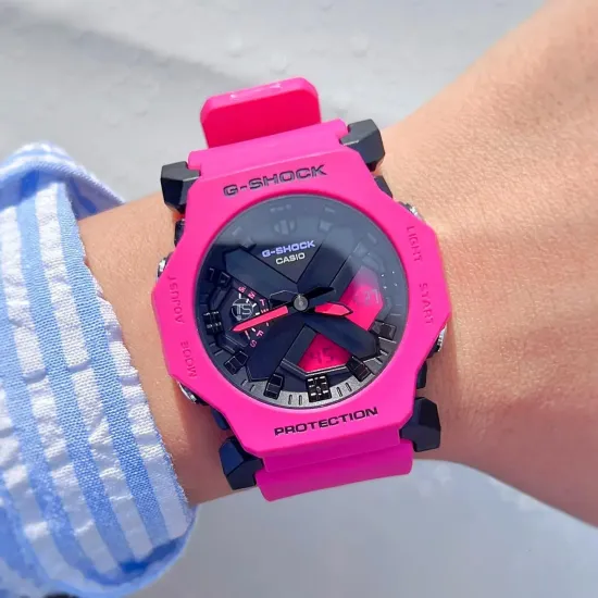 Наручные часы Casio G-Shock GA-2300-4ADR