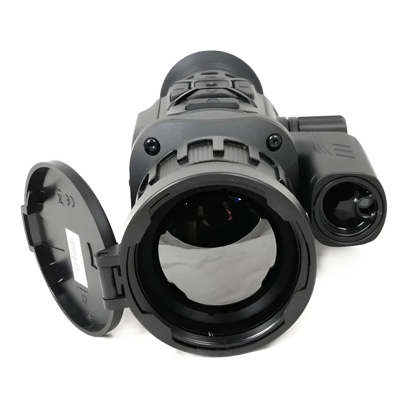 Тепловизионный прицел ARKON Arma v2 HR50L / Аркон Арма В2 ХР 50 Л - объектив с открытой крышкой и дальномер