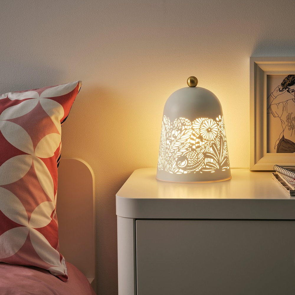 IKEA SOLSKUR  (ИКЕА СОЛСКУР)  -  Настольная светодиодная лампа — белый/латунный