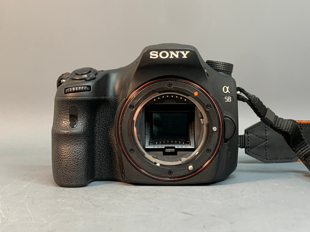 Sony A58 Kit DT 18-55mm 3.5-5.6 SAM II 1.500 кадров