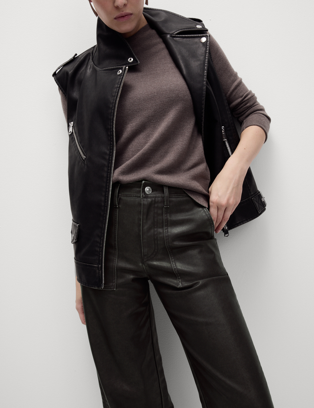 Широкие брюки с отделкой под кожу T57000018 - Marks & Spencer