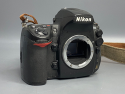 Nikon D700 151 042 кадра