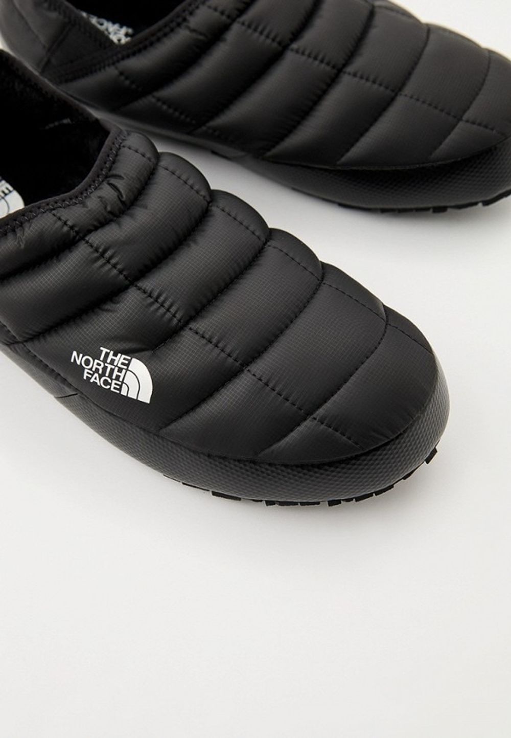 Тапки уличные женские THE NORTH FACE W THERMOBALL TRACTION MULE V
