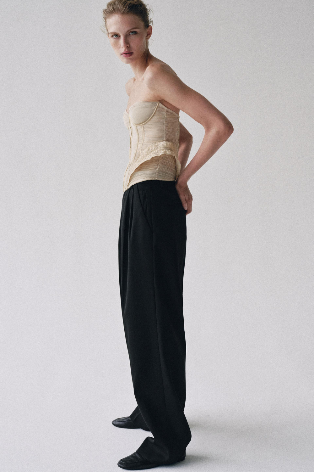 ZARA КОМБИНИРОВАННЫЙ КОРСЕТ С ФАКТУРНОЙ ТКАНЬЮ, ЭКРЮ