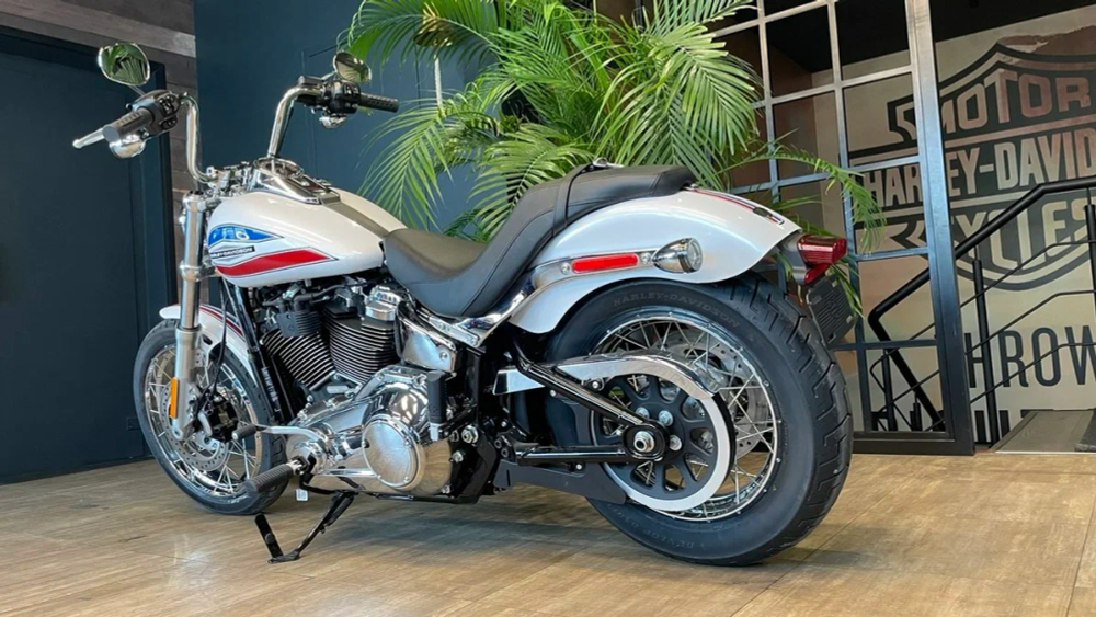 Harley-Davidson Super Glide, 2026