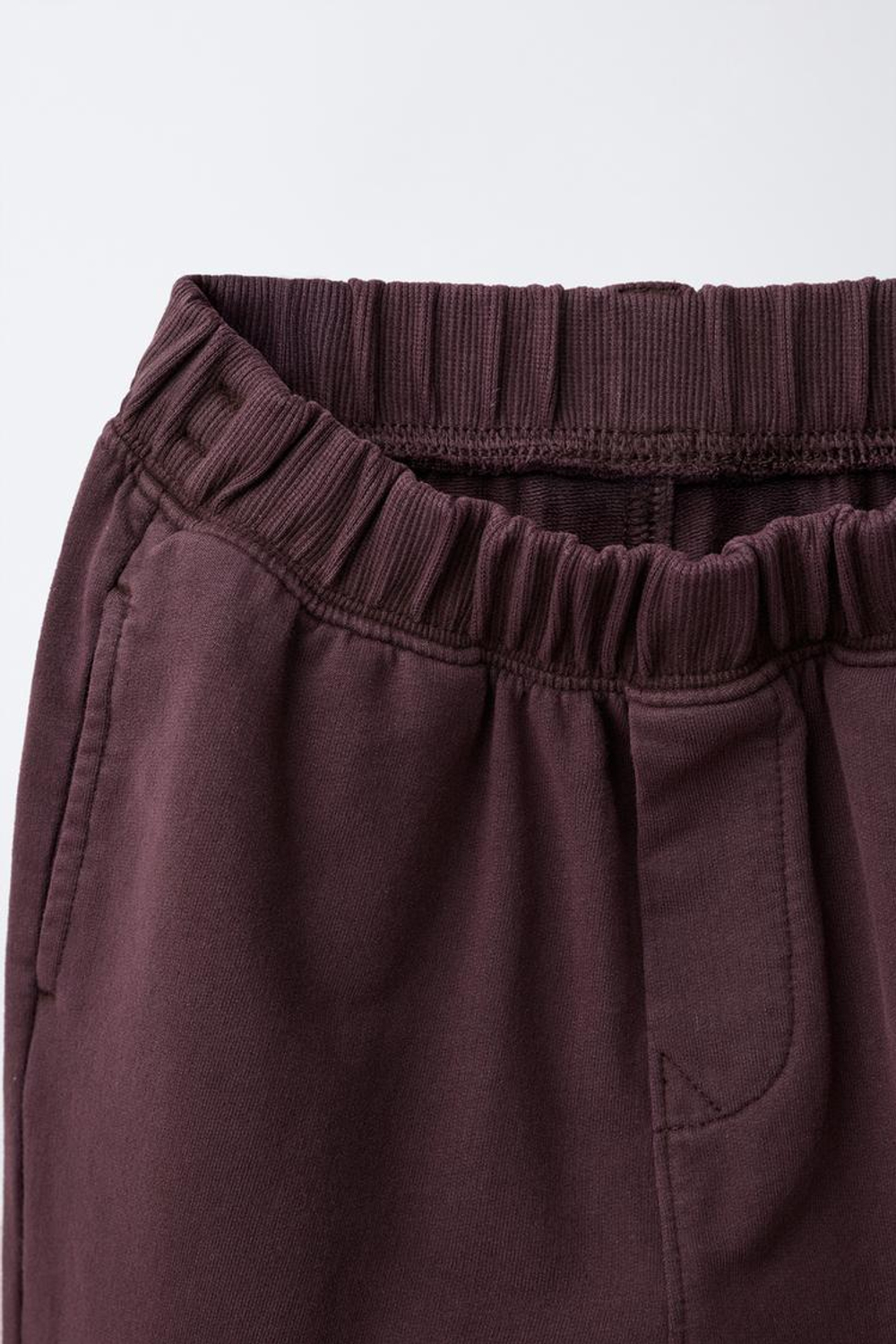 ZARA ОДНОТОННЫЕ БРЮКИ-ДЖОГГЕРЫ, ГРАНАТОВЫЙ