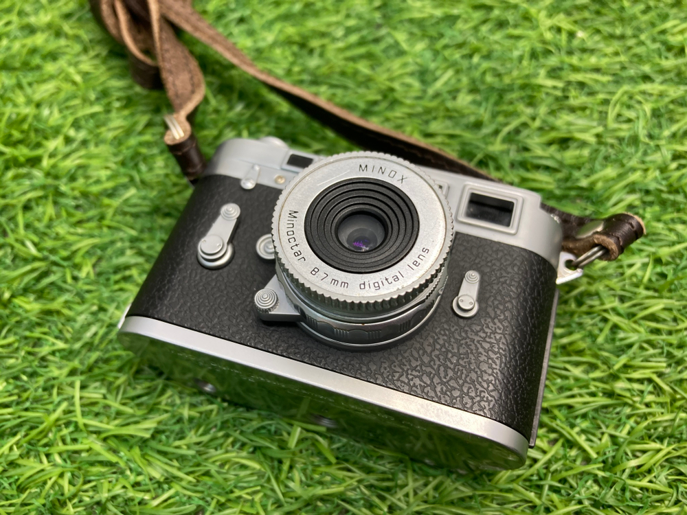 Minox DCC Leica M3