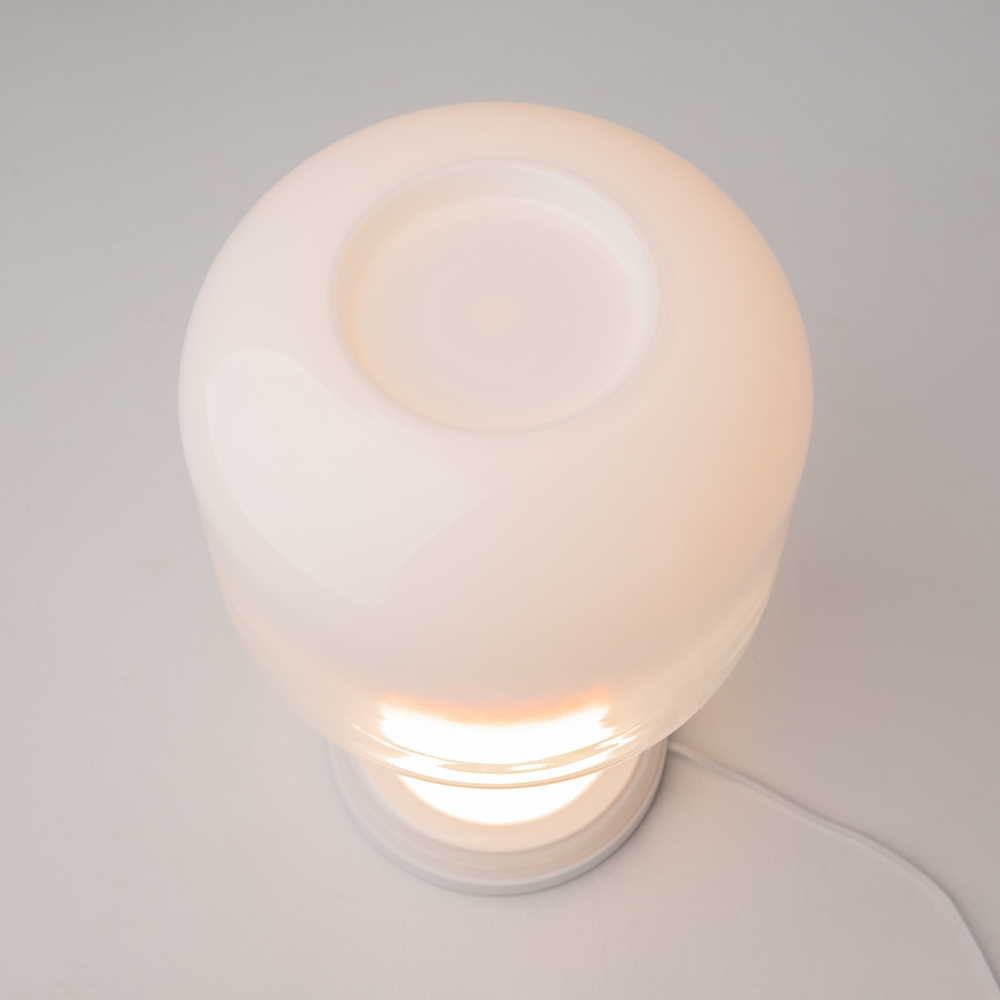 Настольный светильник Maytoni MOD286TL-L18W3K