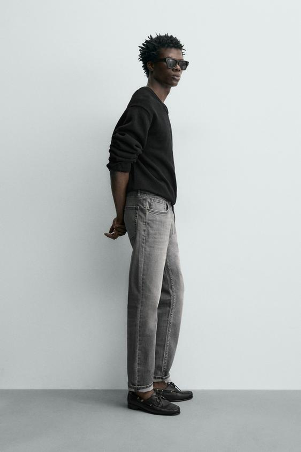 ZARA БАЗОВЫЕ ДЖИНСЫ SLIM FIT, СВЕТЛО-СЕРЫЙ