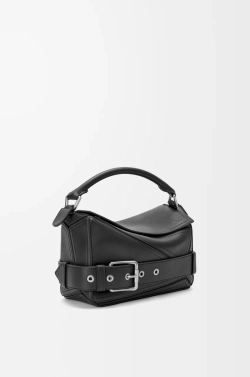 Loewe Маленькая сумка Puzzle Biker из блестящей телячьей кожи, черный