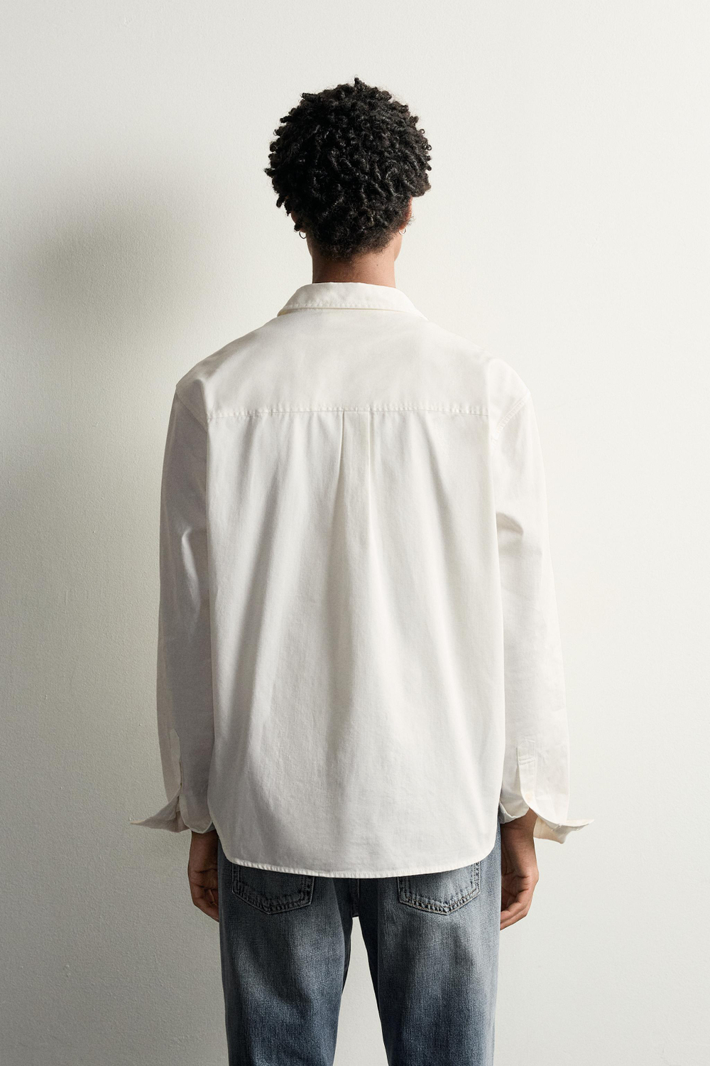 РУБАШКА RELAXED FIT С КАРМАНАМИ — ZARA · 4391/804