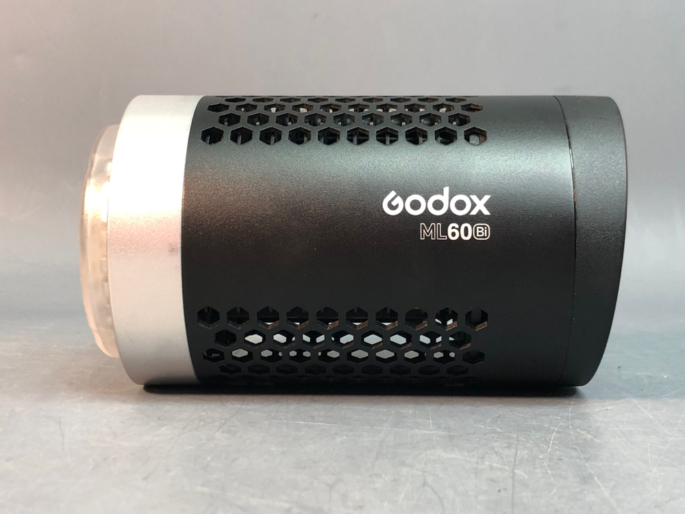 Осветитель Godox ML60Bi