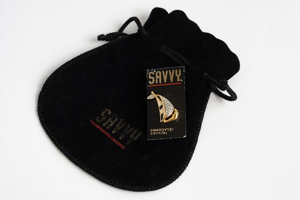 Брошь Savvy New York в виде парусной яхты