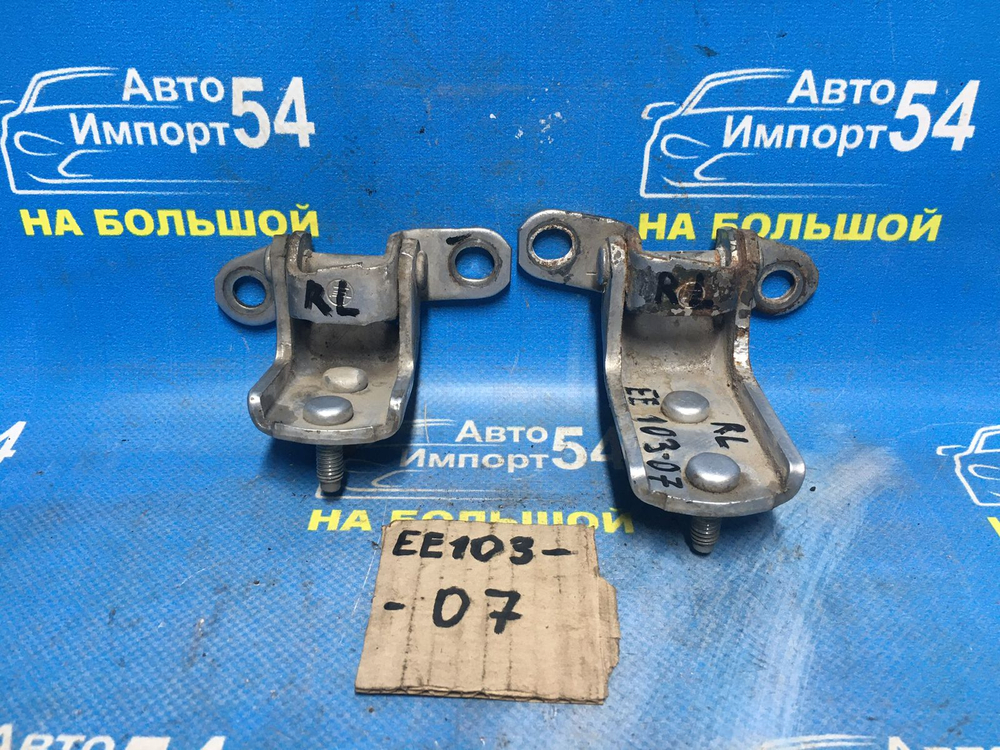Петля двери задней левой TOYOTA COROLLA 2000