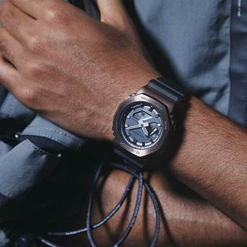 Наручные часы Casio G-Shock GM-2100MF-5ADR