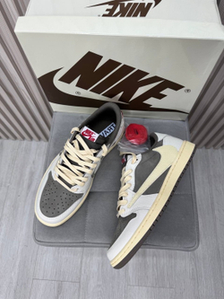 Кеды Nike Air Jordan & Travis Scott