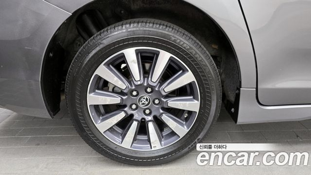 Toyota Sienna 3.5 AWD — 2019