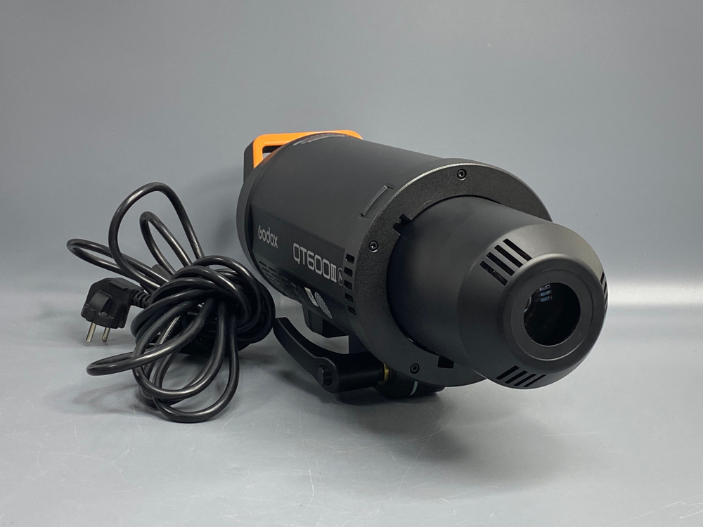 Godox QT600IIIM 600 Дж
