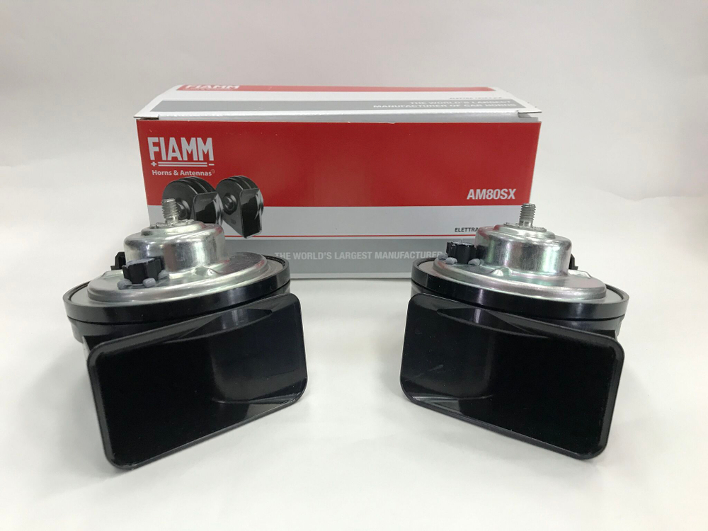 Звуковые сигналы FIAMM AM80SX 932822Z (к-т 2шт. с разъёмами Renault, GM, Ford)