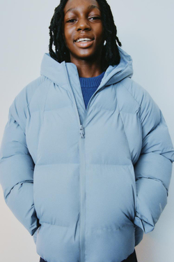 ZARA СТЕГАНАЯ КУРТКА С КАПЮШОНОМ WATER REPELLENT, НЕБЕСНО-ГОЛУБОЙ