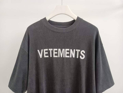 Футболка Vetements