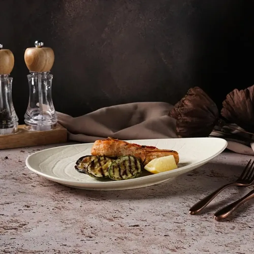 Блюдо овальное 31,5*23 см h3 см Elephant Ivory P.L. Proff Cuisine [1]