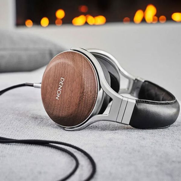 Июльская акция на наушники Denon AH-D7200 Июльская акция на наушники Denon AH-D7200