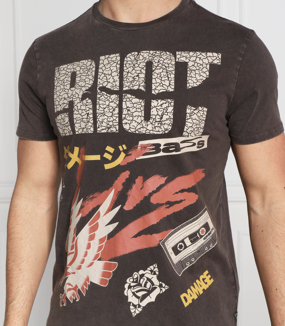 футболка riot tour GUESS - графитовый (M3RI40 KBDL0)