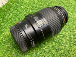 Canon EF 100mm 2.8 Macro USM