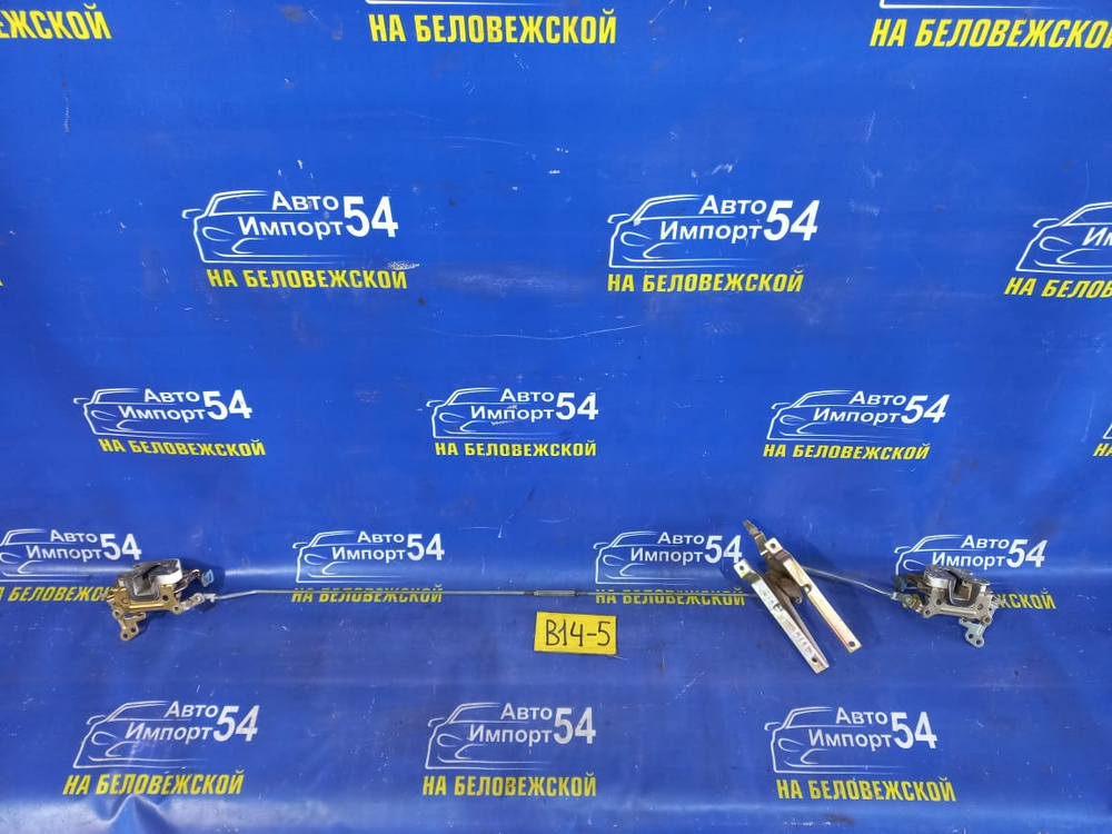 Замок багажника NISSAN RASHEEN 1995