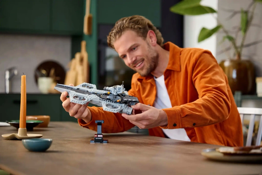 Конструктор LEGO Marvel 76295 Вертолет Мстителей
