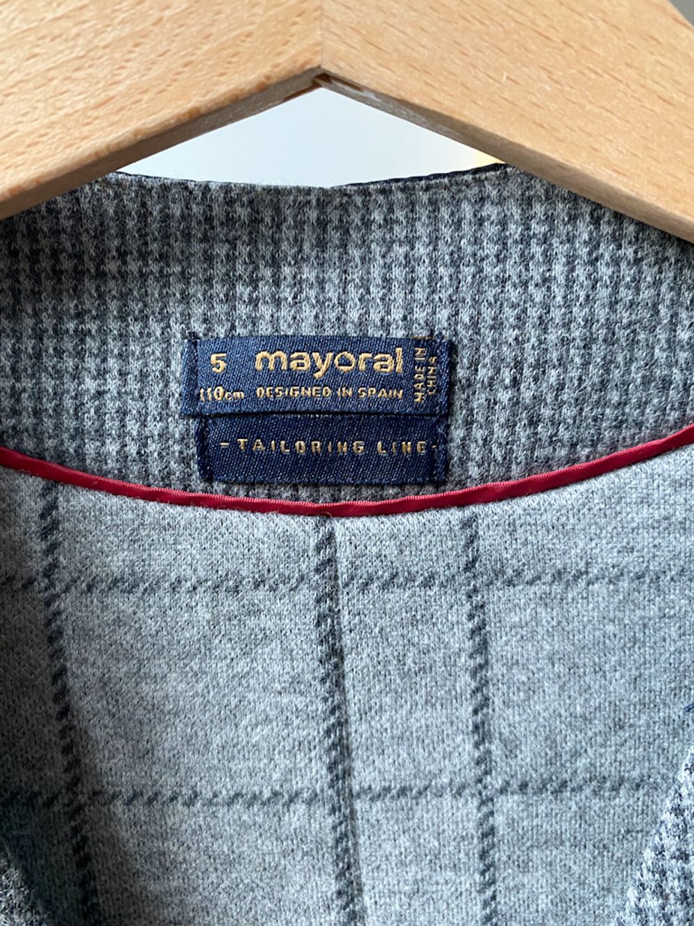 Новый костюм Mayoral, 110
