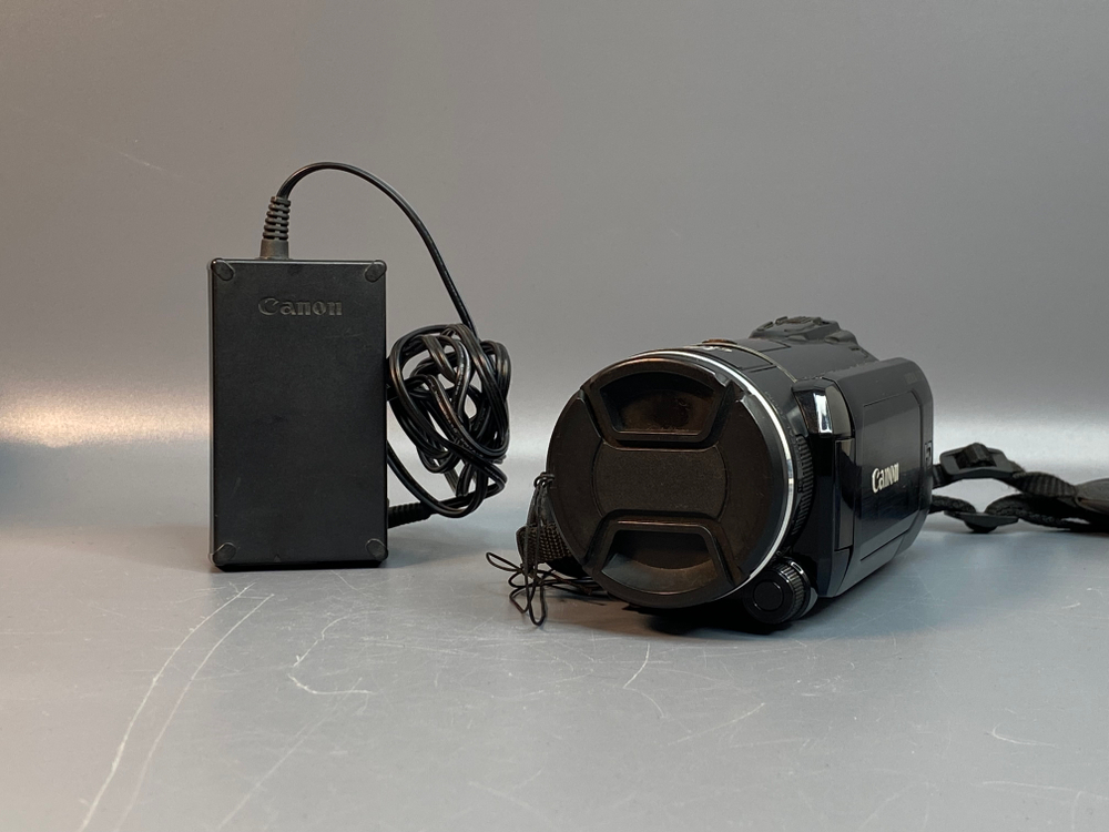 Canon Legria HF S21