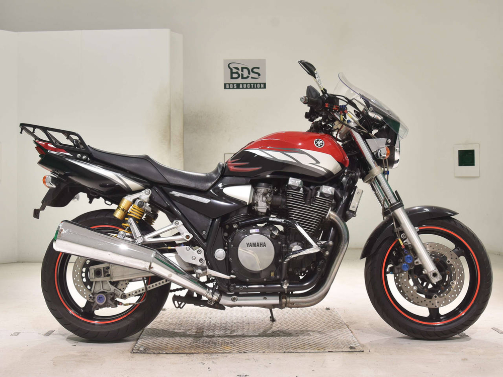 Yamaha XJR1300 2004