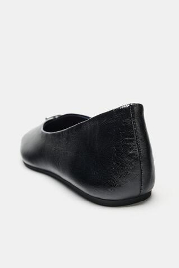 ZARA КОЖАНЫЕ БАЛЕТКИ С МЕТАЛЛИЧЕСКОЙ ДЕТАЛЬЮ, ЧЕРНЫЙ